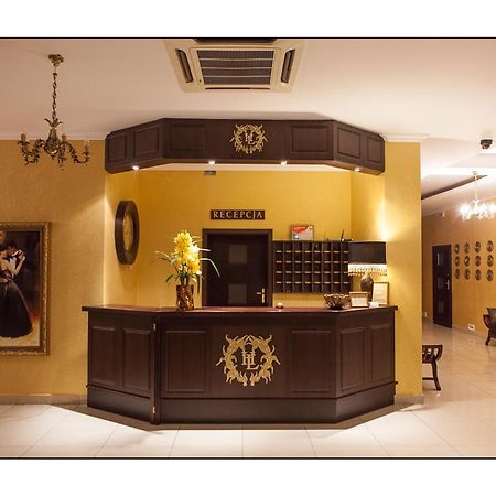 Hotel Lord Debica Екстер'єр фото