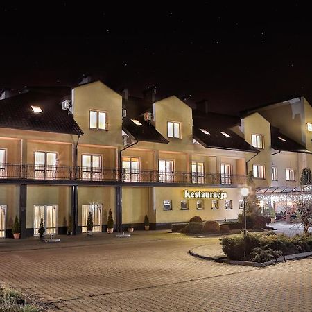 Hotel Lord Debica Екстер'єр фото