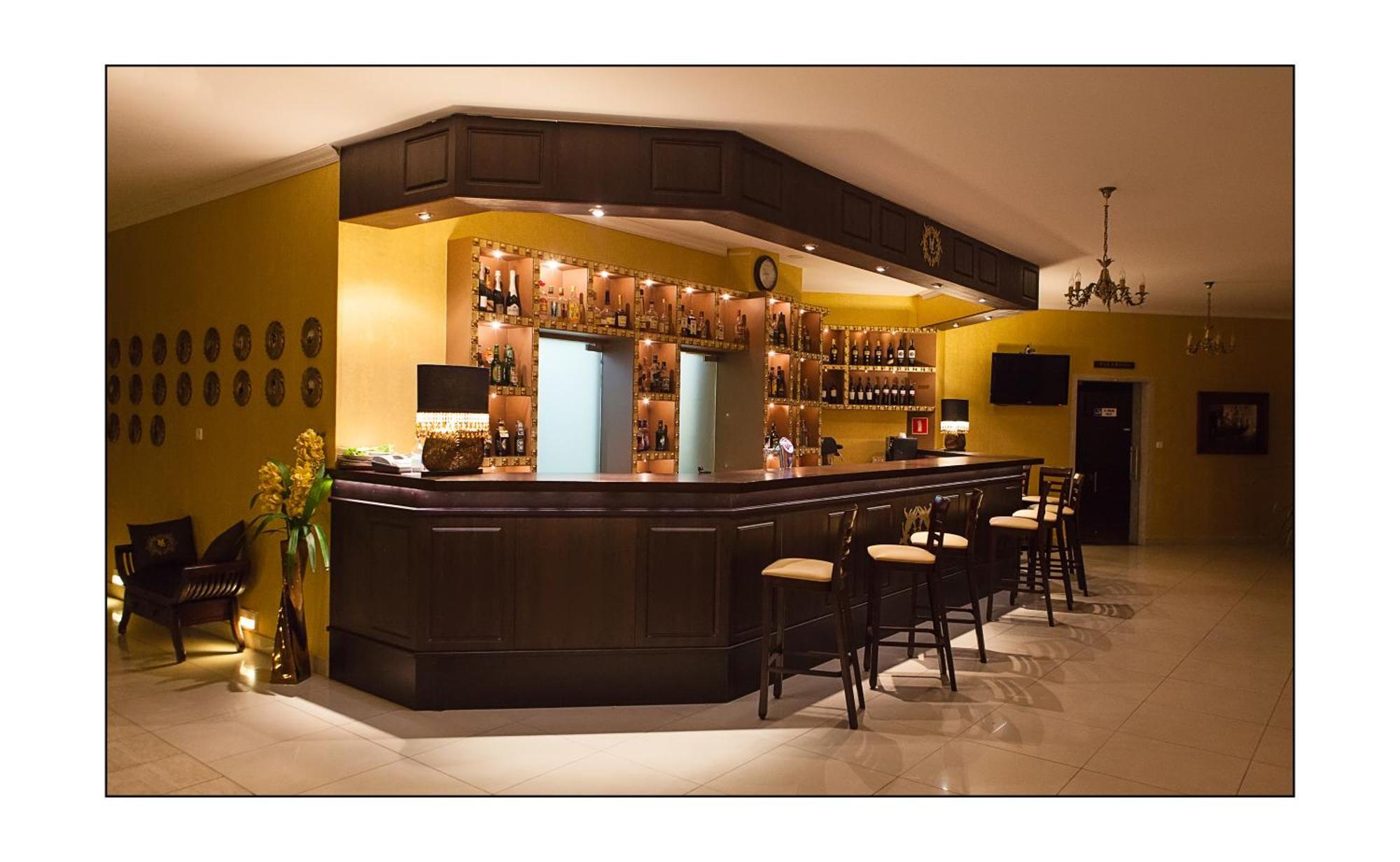 Hotel Lord Debica Екстер'єр фото