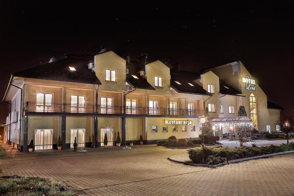 Hotel Lord Debica Екстер'єр фото